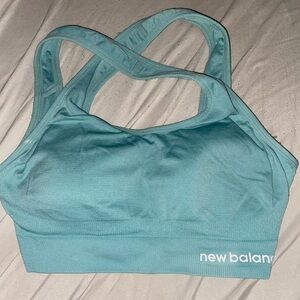 New Balance Aqua Cross-Back Sports Bra 🩵 | Comfy & Supportive